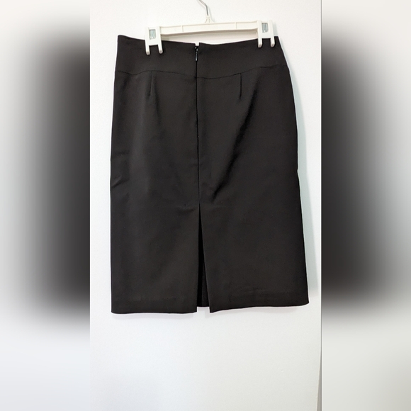 Skirt - Picture 2 of 4